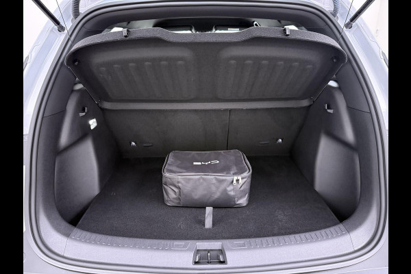 BYD ATTO 2 Boost 45 kWh VAN €31.900,- VOOR € 27.877,- UW LENTEVOORDEEL €4.023,-! | DIRECT LEVERBAAR | Volledige BYD Fabrieksgarantie t/m 11-2030 of 150.000 km | Stoel & Stuurverwarming | Adaptieve Cruise | 360° Camera | Panoramadak | Dodehoekassistent | Origineel NL Auto