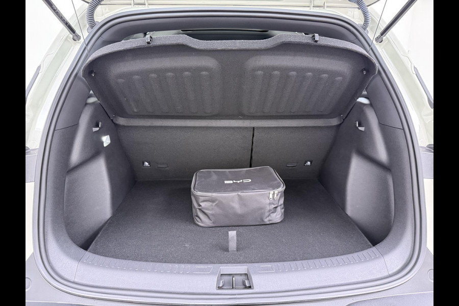 BYD ATTO 2 Boost 45 kWh DIRECT LEVERBAAR | Volledige BYD Fabrieksgarantie t/m 11-2030 of 150.000 km | Stoel & Stuurverwarming | Adaptieve Cruise | 360° Camera | Panoramadak | Dodehoekassistent | Origineel NL Auto