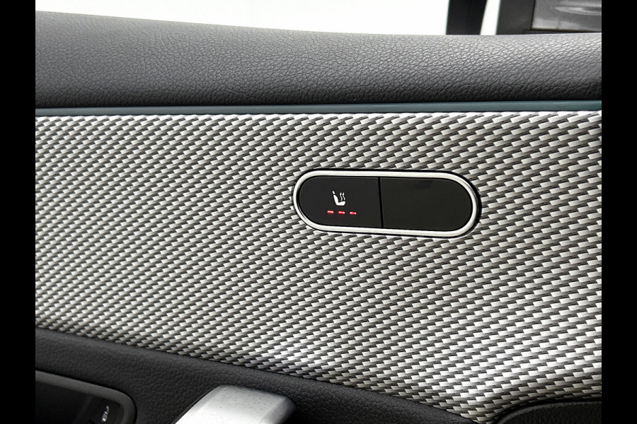 Mercedes-Benz A-Klasse 180 Business Solution Luxury (SFEERVERLICHTING, STOELVERWARMING, LEER, LED, GOED ONDERHOUDEN, 1e EIGENAAR)
