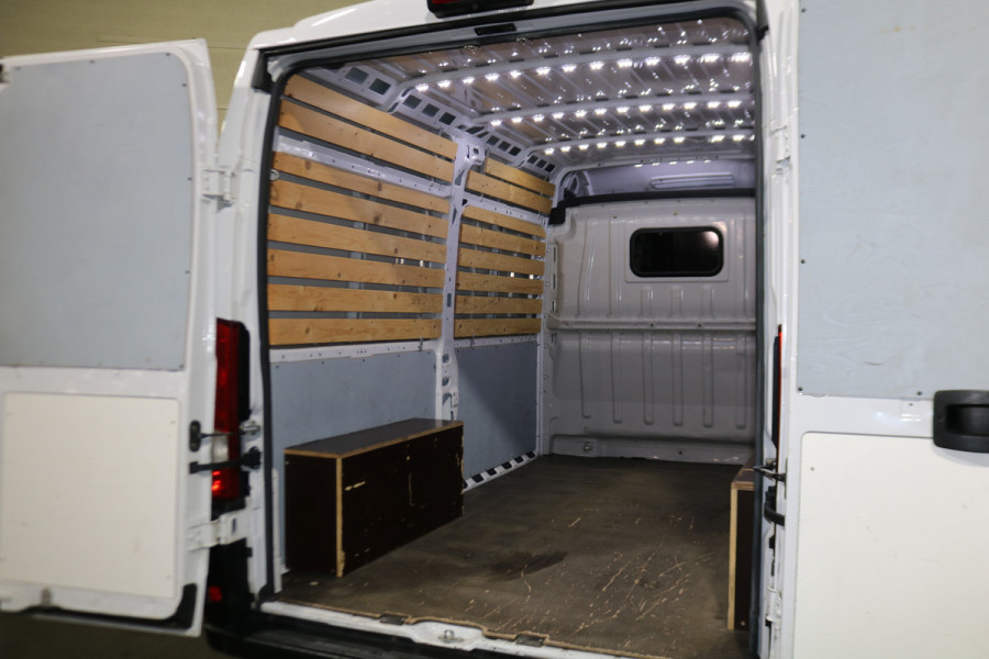 Fiat Ducato 2.3 MultiJet L2 H2 Airco Navigatie Camera