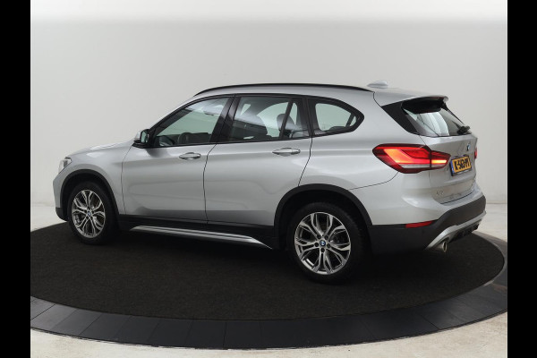 BMW X1 sDrive18i Executive Edition | Sport Line | Head-Up | Camera | Sportstoelen | Half leder | Full LED | Navigatie | Park Assist | Safety Pack | Climate control | Cruise control | DAB