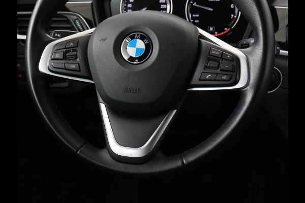 BMW X1 sDrive18i Executive Edition | Sport Line | Head-Up | Camera | Sportstoelen | Half leder | Full LED | Navigatie | Park Assist | Safety Pack | Climate control | Cruise control | DAB