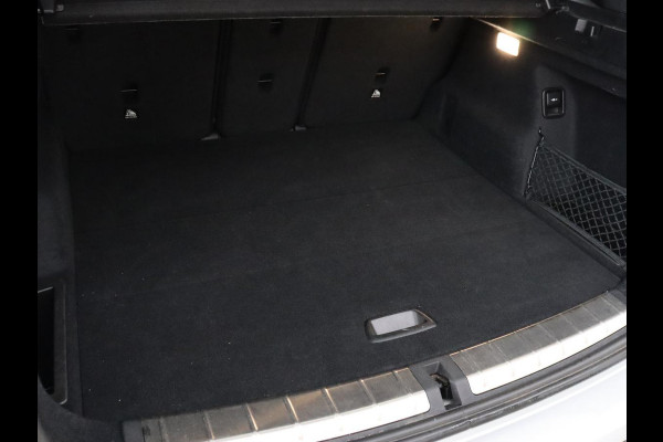 BMW X1 sDrive18i Executive Edition | Sport Line | Head-Up | Camera | Sportstoelen | Half leder | Full LED | Navigatie | Park Assist | Safety Pack | Climate control | Cruise control | DAB