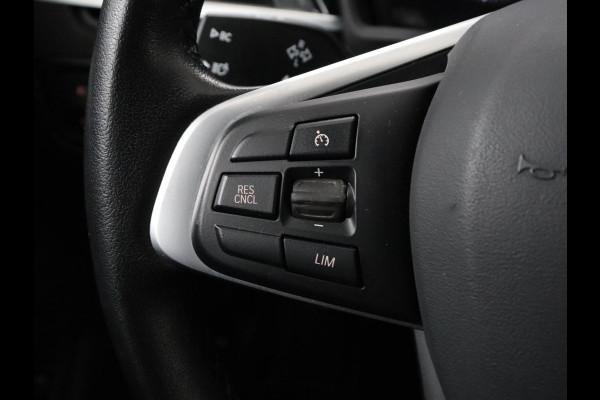 BMW X1 sDrive18i Executive Edition | Sport Line | Head-Up | Camera | Sportstoelen | Half leder | Full LED | Navigatie | Park Assist | Safety Pack | Climate control | Cruise control | DAB