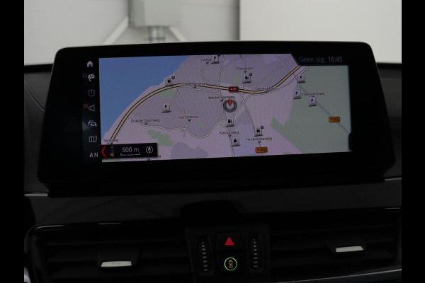 BMW X1 sDrive18i Executive Edition | Sport Line | Head-Up | Camera | Sportstoelen | Half leder | Full LED | Navigatie | Park Assist | Safety Pack | Climate control | Cruise control | DAB