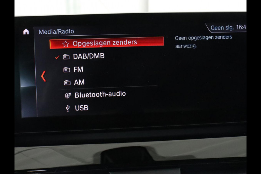 BMW X1 sDrive18i Executive Edition | Sport Line | Head-Up | Camera | Sportstoelen | Half leder | Full LED | Navigatie | Park Assist | Safety Pack | Climate control | Cruise control | DAB