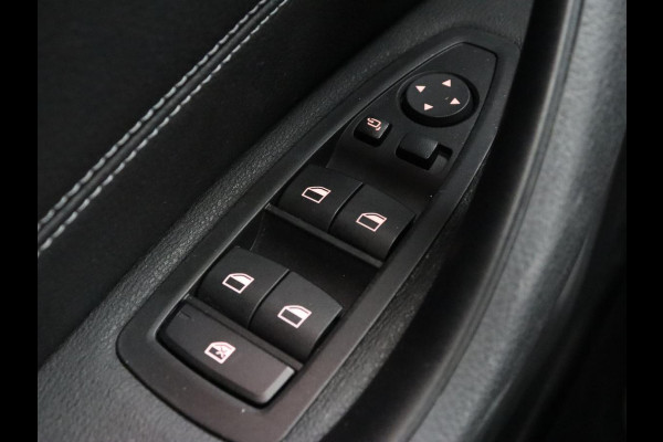 BMW X1 sDrive18i Executive Edition | Sport Line | Head-Up | Camera | Sportstoelen | Half leder | Full LED | Navigatie | Park Assist | Safety Pack | Climate control | Cruise control | DAB