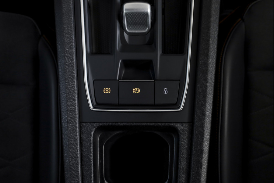 Seat Leon 1.4 TSI eHybrid 204 PK PHEV FR Business Intense - Automaat | S/K-Dak | Dig. Cockpit | Adapt. Cruise | Stoel-+Stuurverw. | PDC | Camera | NAV + App. Connect | ECC | LM 18" |