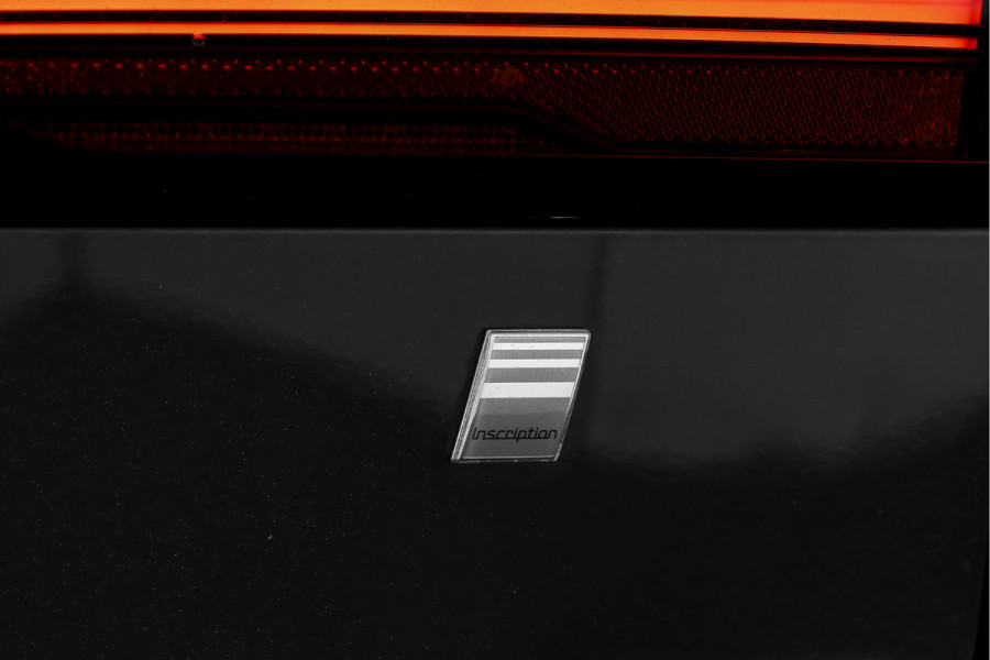 Volvo V90 2.0 B4 Inscription - Automaat Orig. NL | S/K- Panodak | Dig. Cockpit | Adapt. Cruise | Stoel-+Struurverw. | PDC | 360 Camera | NAV + App. Connect | ECC | Elek. KLep | Elek. Trekhaak | LM 20" |