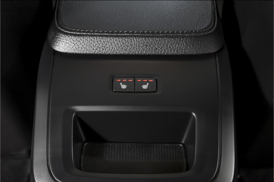 Volvo V90 2.0 B4 Inscription - Automaat Orig. NL | S/K- Panodak | Dig. Cockpit | Adapt. Cruise | Stoel-+Struurverw. | PDC | 360 Camera | NAV + App. Connect | ECC | Elek. KLep | Elek. Trekhaak | LM 20" |