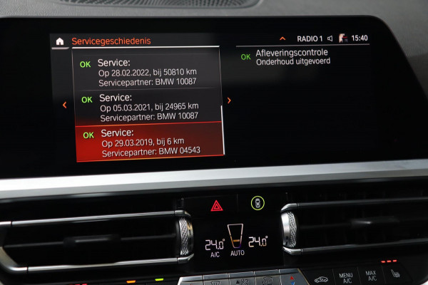 BMW 3-serie 330i M Sport / PANO / KEYLESS / ACC / CAMERA / DODEHOEK / CARPLAY