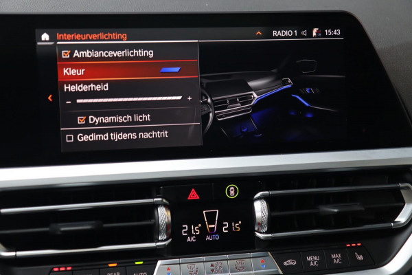 BMW 3-serie 330i M Sport / PANO / KEYLESS / ACC / CAMERA / DODEHOEK / CARPLAY