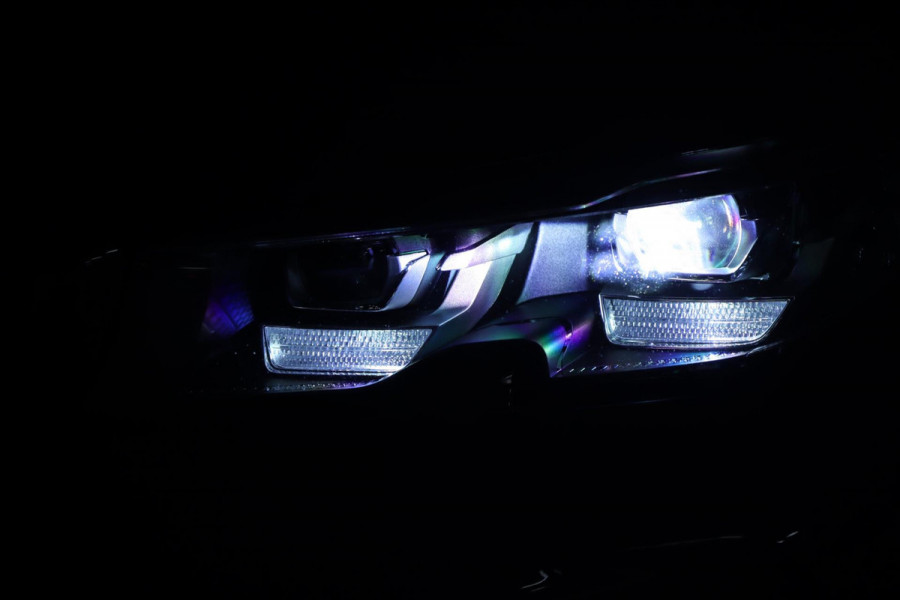 BMW 3-serie 330i M Sport / PANO / KEYLESS / ACC / CAMERA / DODEHOEK / CARPLAY