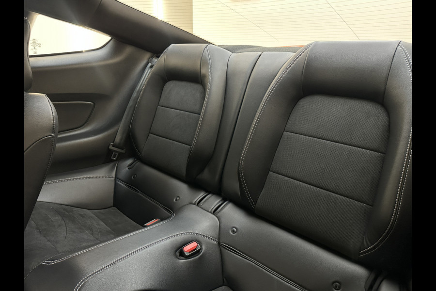 Ford Mustang 5.0 V8 GT Performance Carbon Pack NIEUWJAARSACTIE