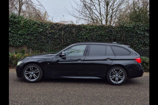 BMW 3 Serie Touring F31 M Sport Apple CarPlay 6WB virtual dash Breedset NAP NL 318i M Sport Edition