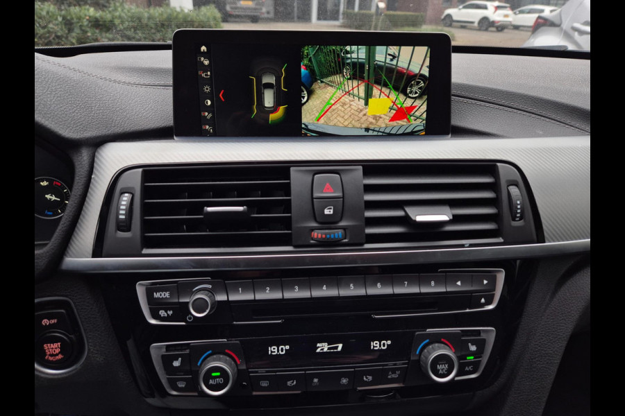 BMW 3 Serie Touring F31 M Sport Apple CarPlay 6WB virtual dash Breedset NAP NL 318i M Sport Edition