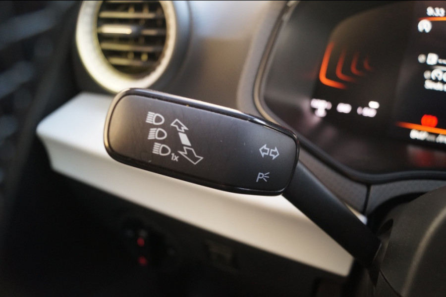 Seat Arona 1.0 TSI Style -NAVI-ECC-DIGI-CAM-PDC-