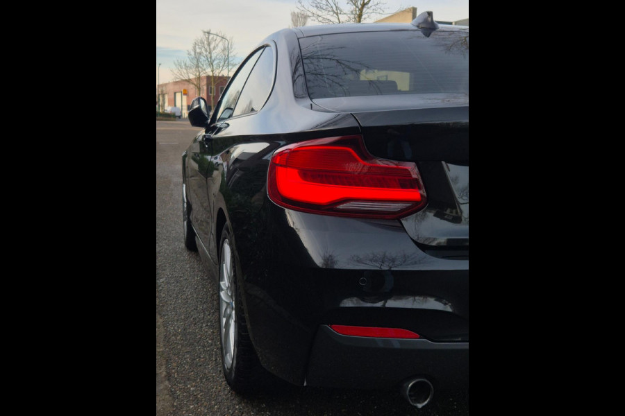 BMW 2 Serie Coupé M-Sport Apple Carplay Line Assist 2e eigenaar High Executive