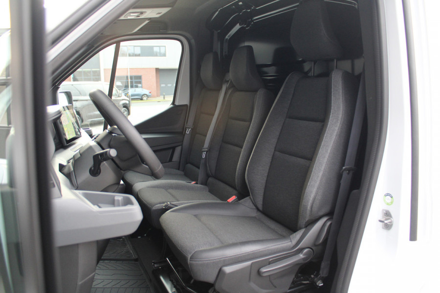 Renault Master T35 2.0 dCi 130 L2H2 Advance 130pk - Camera - 270gr Deuren - Voorruit verwarming - Trekhaak - Carplay - Cruise - LED - Rijklaar