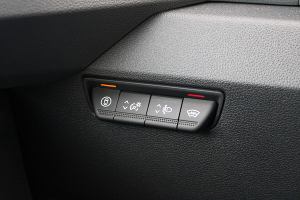 Renault Master T35 2.0 dCi 130 L2H2 Advance 130pk - Camera - 270gr Deuren - Voorruit verwarming - Trekhaak - Carplay - Cruise - LED - Rijklaar