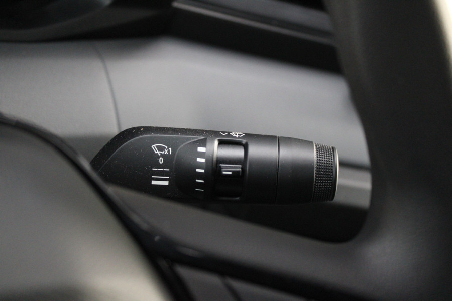 Renault Master T35 2.0 dCi 130 L2H2 Advance 130pk - Camera - 270gr Deuren - Voorruit verwarming - Trekhaak - Carplay - Cruise - LED - Rijklaar