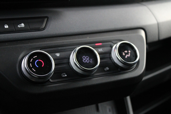 Renault Master T35 2.0 dCi 130 L2H2 Advance 130pk - Camera - 270gr Deuren - Voorruit verwarming - Trekhaak - Carplay - Cruise - LED - Rijklaar