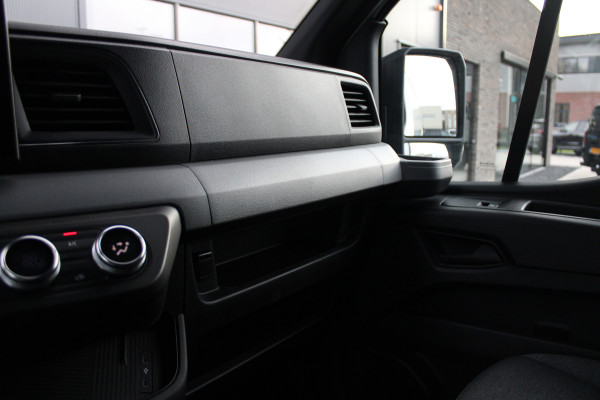 Renault Master T35 2.0 dCi 130 L2H2 Advance 130pk - Camera - 270gr Deuren - Voorruit verwarming - Trekhaak - Carplay - Cruise - LED - Rijklaar
