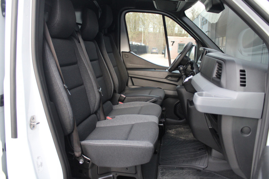 Renault Master T35 2.0 dCi 130 L2H2 Advance 130pk - Camera - 270gr Deuren - Voorruit verwarming - Trekhaak - Carplay - Cruise - LED - Rijklaar