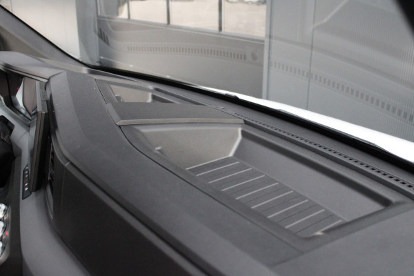 Renault Master T35 2.0 dCi 130 L2H2 Advance 130pk - Camera - 270gr Deuren - Voorruit verwarming - Trekhaak - Carplay - Cruise - LED - Rijklaar