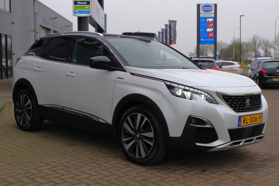 Peugeot 3008 1.2 PureTech 130 PK GT Line, Cruise Control, Navigatie, Carplay