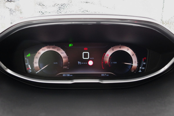 Peugeot 3008 1.2 PureTech 130 PK GT Line, Cruise Control, Navigatie, Carplay