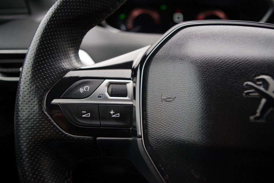 Peugeot 3008 1.2 PureTech 130 PK GT Line, Cruise Control, Navigatie, Carplay