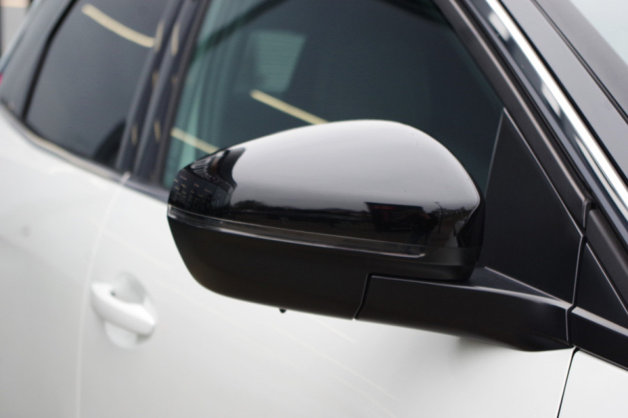 Peugeot 3008 1.2 PureTech 130 PK GT Line, Cruise Control, Navigatie, Carplay