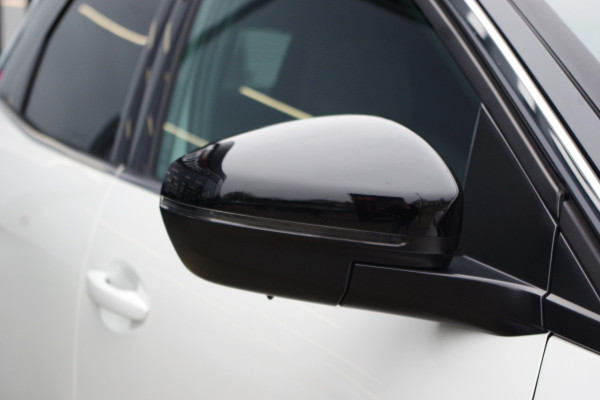 Peugeot 3008 1.2 PureTech 130 PK GT Line, Cruise Control, Navigatie, Carplay