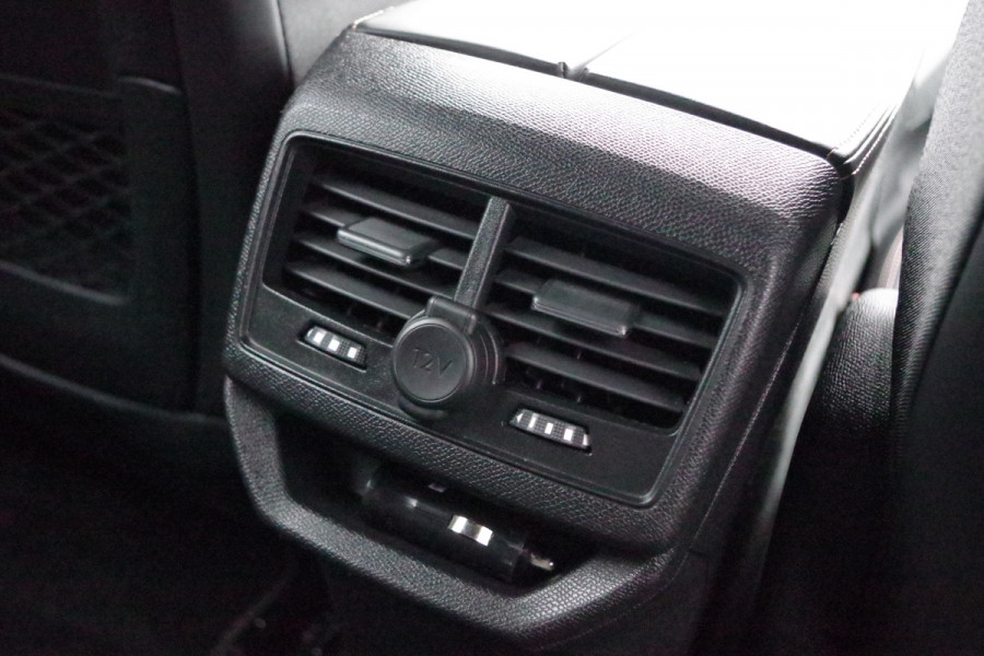 Peugeot 3008 1.2 PureTech 130 PK GT Line, Cruise Control, Navigatie, Carplay