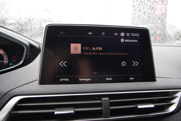 Peugeot 3008 1.2 PureTech 130 PK GT Line, Cruise Control, Navigatie, Carplay