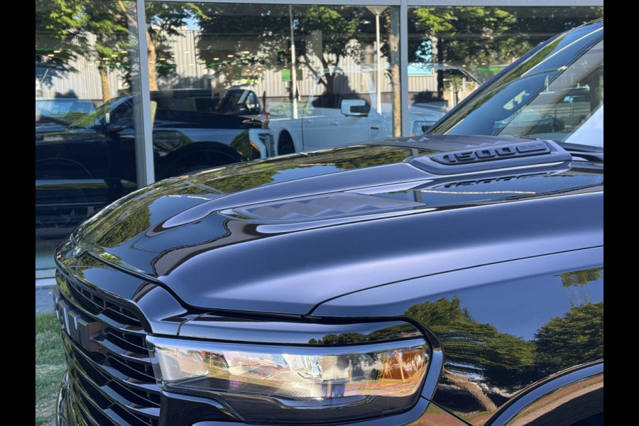 Dodge Ram 1500 2025 Laramie full spec. luchtvering, Pano, pass.scherm