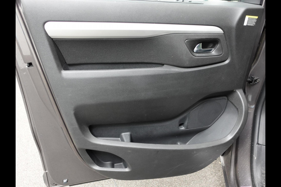 Opel Vivaro 1.5 CDTI L3H1 Dubbele Cabine 145PK Automaat Trekhaak Navigatie Airco Parkeersensoren Camera Cruise control