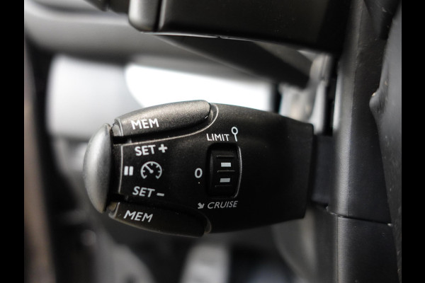 Opel Vivaro 1.5 CDTI L3H1 Dubbele Cabine 145PK Automaat Trekhaak Navigatie Airco Parkeersensoren Camera Cruise control