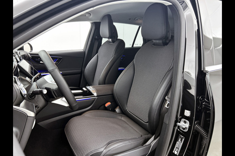 Mercedes-Benz GLC 300 e 4MATIC Plug-In Hybride Trekhaak | Ledkoplampen | Memory Voorstoelen |  Achteruitrijcamera | Sfeerverlichting | Dodehoekassistent. Inclusief 24 maanden Mercedes-Benz Certified garantie voor Europa.