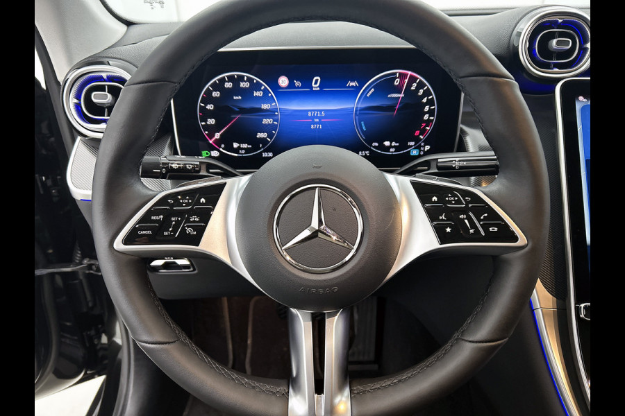 Mercedes-Benz GLC 300 e 4MATIC Plug-In Hybride Trekhaak | Ledkoplampen | Memory Voorstoelen |  Achteruitrijcamera | Sfeerverlichting | Dodehoekassistent. Inclusief 24 maanden Mercedes-Benz Certified garantie voor Europa.