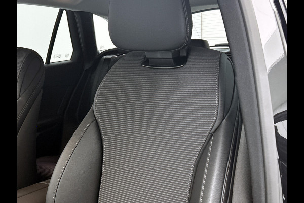 Mercedes-Benz GLC 300 e 4MATIC Plug-In Hybride Trekhaak | Ledkoplampen | Memory Voorstoelen |  Achteruitrijcamera | Sfeerverlichting | Dodehoekassistent. Inclusief 24 maanden Mercedes-Benz Certified garantie voor Europa.