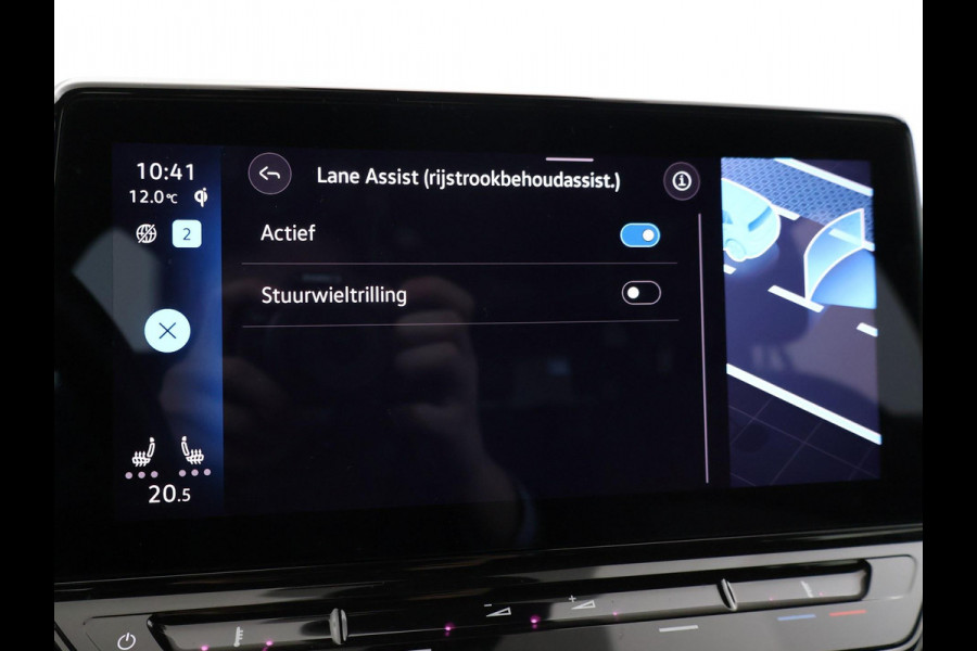 Volkswagen ID.3 PRO 58 KWH + SFEERVERLICHTING | ADAPTIVE CRUISE | STUUR / STOELVERWARMING