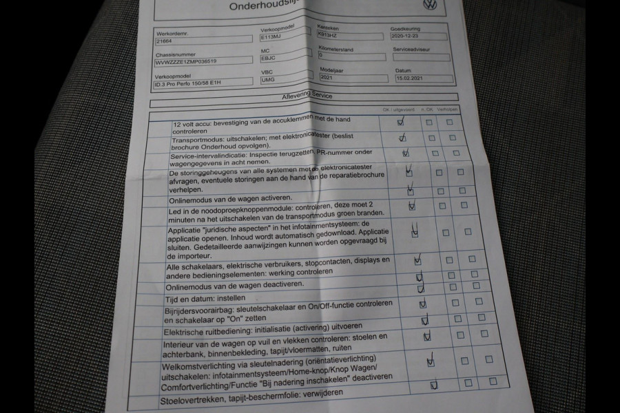 Volkswagen ID.3 PRO 58 KWH + SFEERVERLICHTING | ADAPTIVE CRUISE | STUUR / STOELVERWARMING