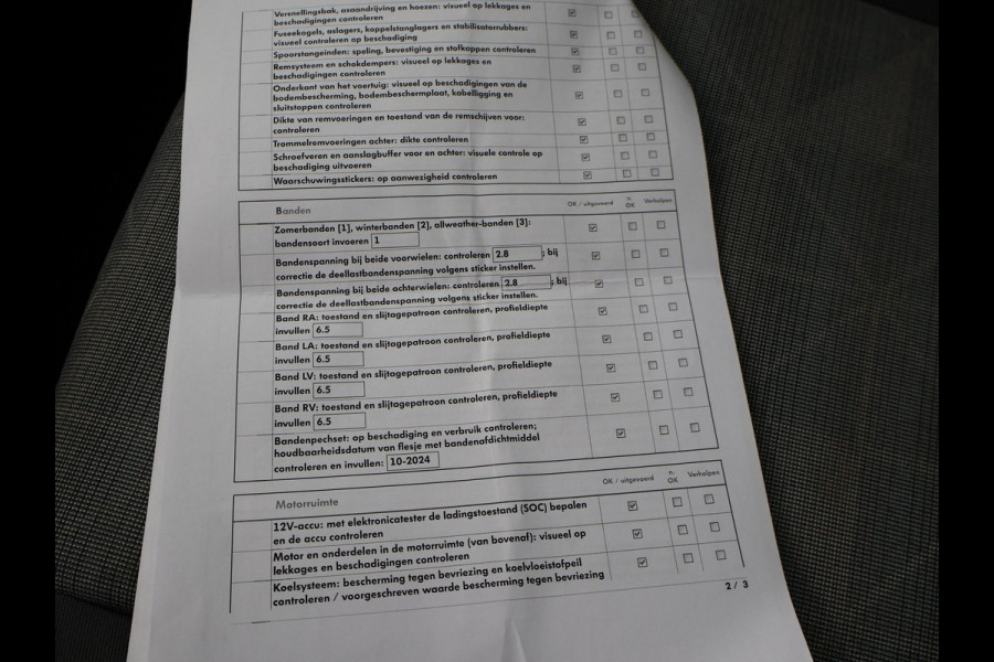 Volkswagen ID.3 PRO 58 KWH + SFEERVERLICHTING | ADAPTIVE CRUISE | STUUR / STOELVERWARMING