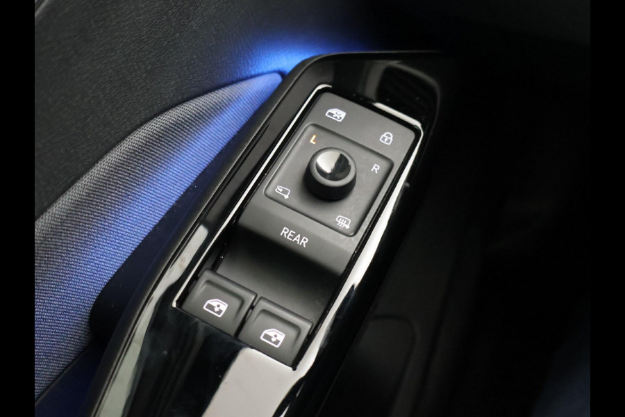 Volkswagen ID.3 PRO 58 KWH + SFEERVERLICHTING | ADAPTIVE CRUISE | STUUR / STOELVERWARMING