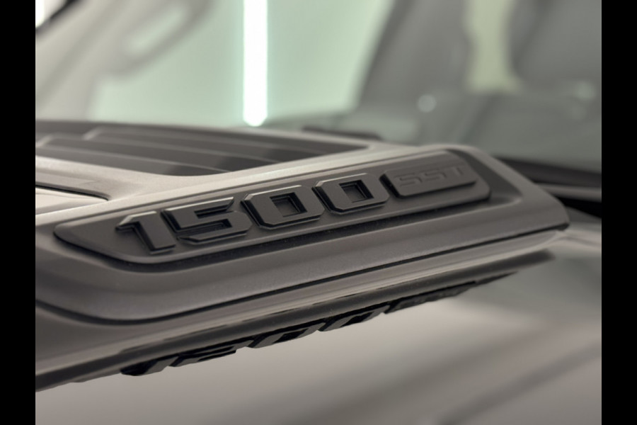 Dodge Ram MY25 Laramie High Spec SST 3.0L TT 420pk pass.scherm