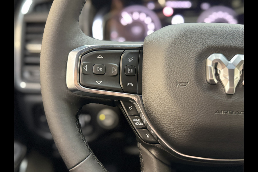 Dodge Ram MY25 Laramie High Spec SST 3.0L TT 420pk pass.scherm