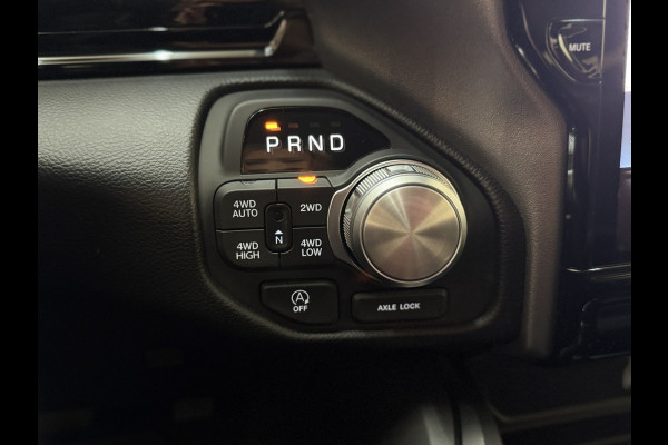 Dodge Ram MY25 Laramie High Spec SST 3.0L TT 420pk pass.scherm