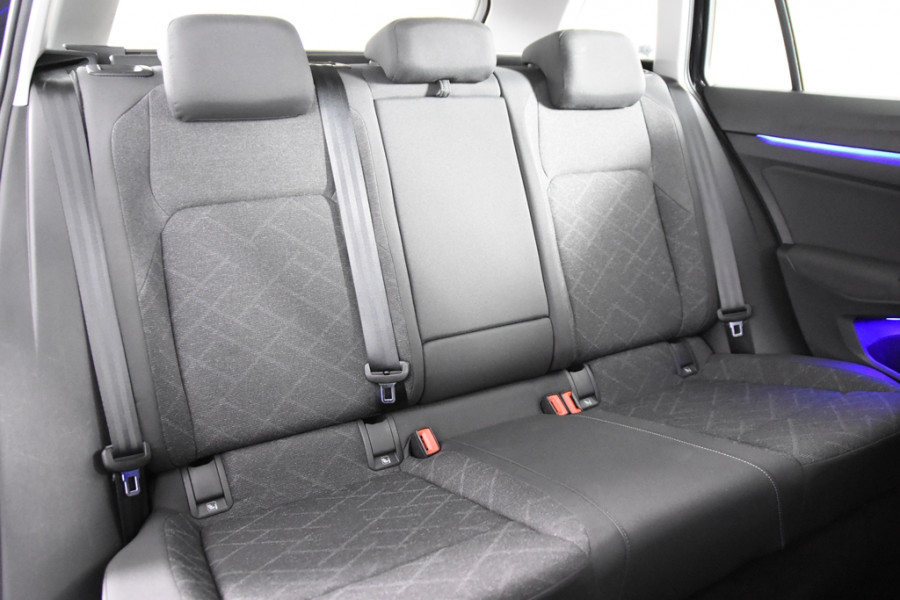 Volkswagen Golf VIII Variant Life *1ste eigenaar*Navigatie*Park Assist*Carplay*